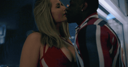 interracial kissing