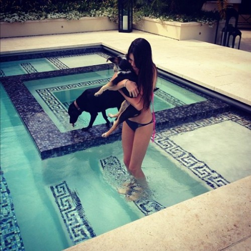 r-o-s-yy: mihsty: turquo-ise: ♥ queued ♥ Is that kendall? ☮☯♧