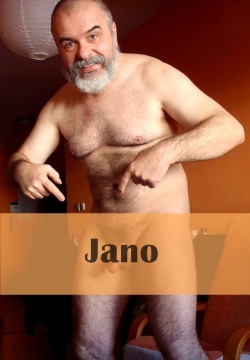 olderstuds:Here’s a third set from Jano. Sometimes he has a full beard, sometime just a tache. Sometimes he’s hard. But whatever he’s doing, he’s mighty sexy.