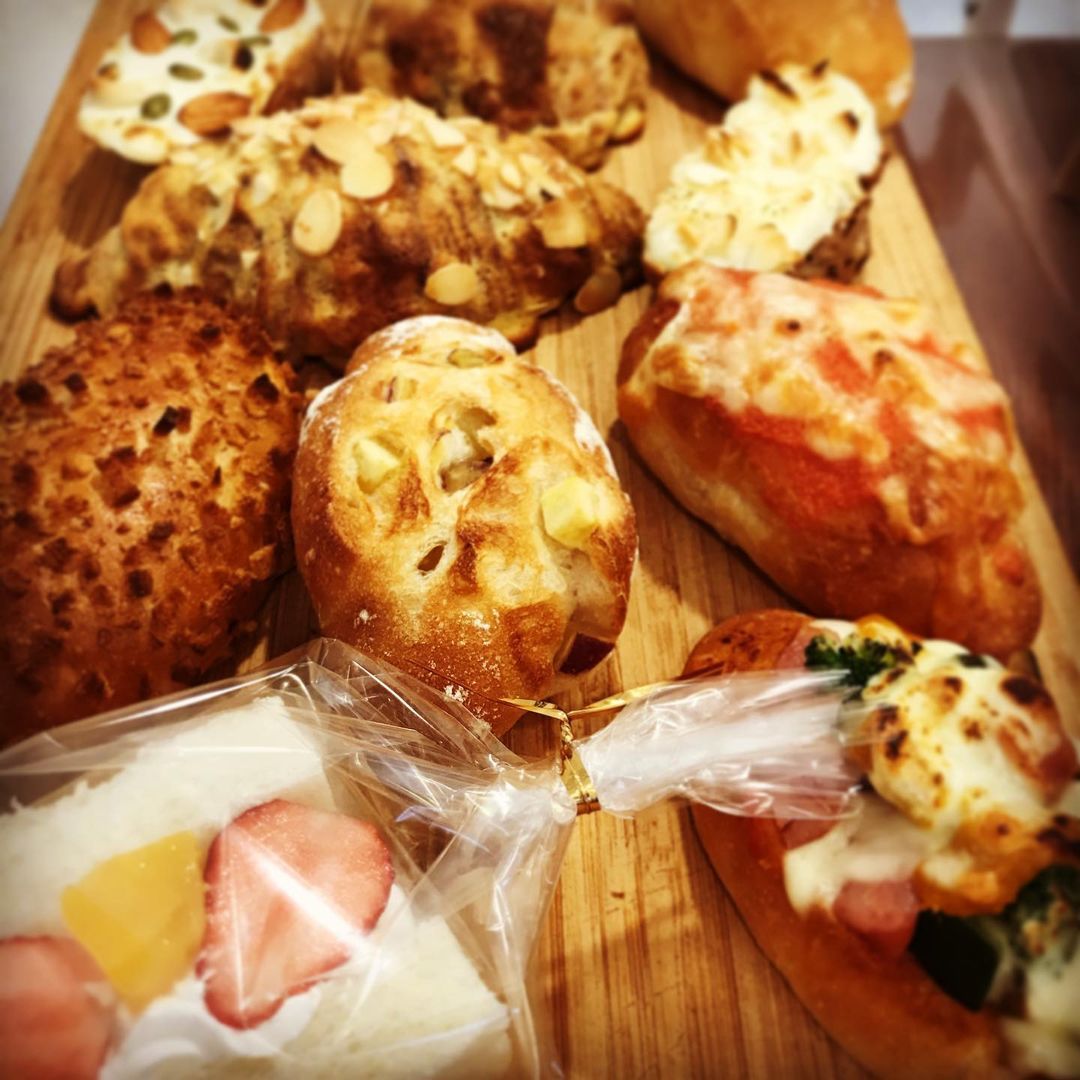 76bakery オープンしました 本日より営業します 今年もよろしくお願いします 10 00 76bakery オープンしました 本日より営業します 今年もよろしくお願いします 10 00