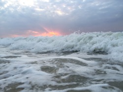 kahloqueen:  sunrise swim 