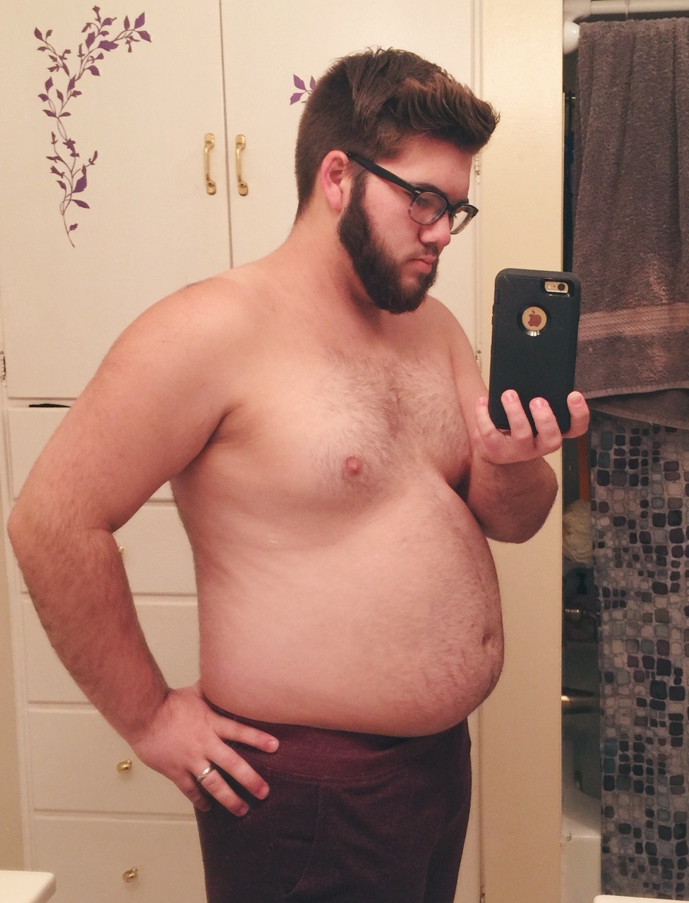 kylexl:  Am I too late for Tummy Tuesday? 