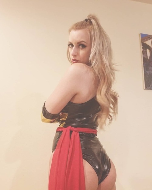 100% LEXI BELLE