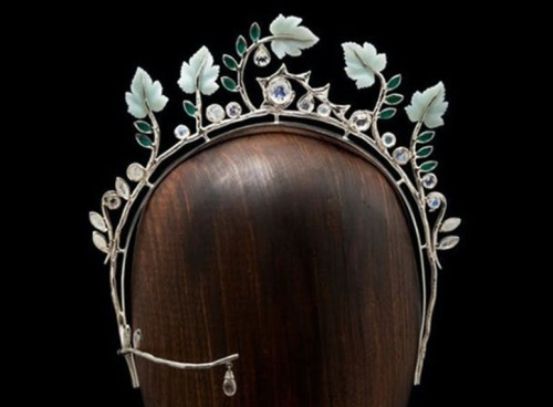 * High Jewelry Tiaras *Nixies Tiara by Maria Nilsdotter - agate, amazonite, moonstone, and quartz se