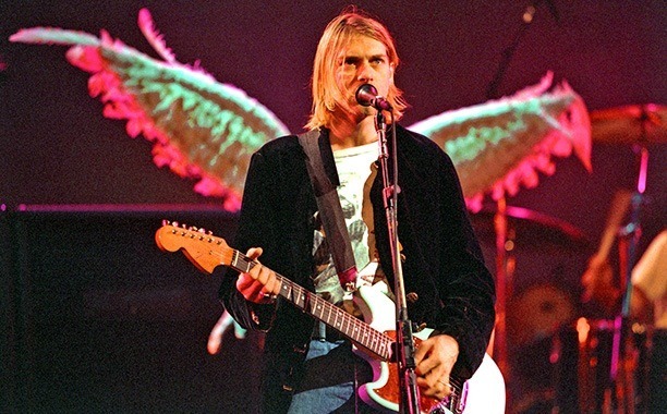 wolfyhowl08:  Kurt Cobain live MTV Pier 48