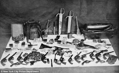 Weapons seized by the NYPD from Chinatown, 1922.