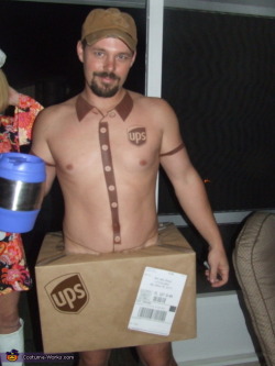 Dirtypeanut:  Ups Delivery Man Costume