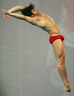 Allsportsmen:  Davidmuhn:  Olympic Male Diver Showing Good Bulge In His Speedo  Olympic