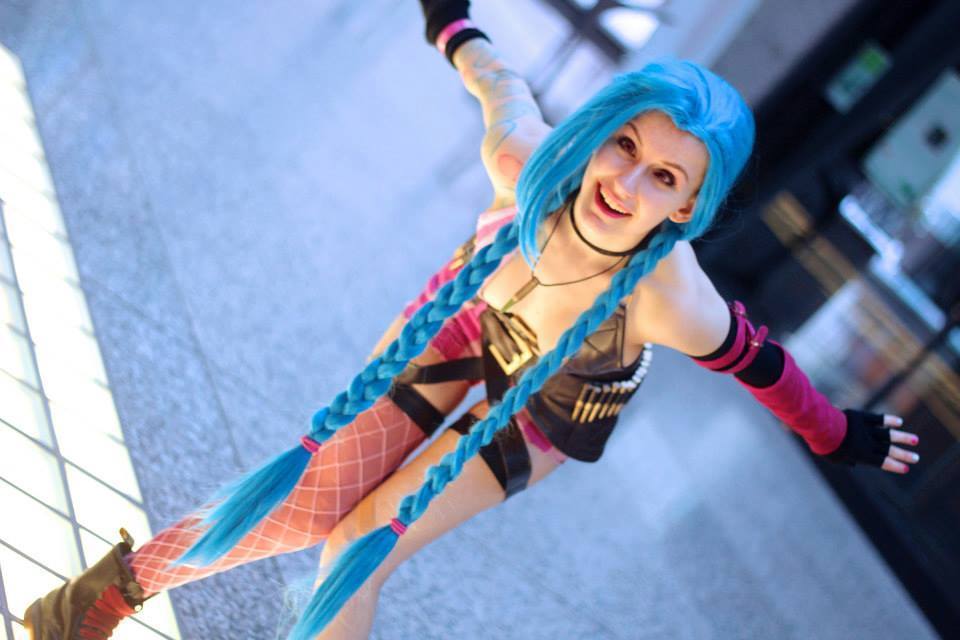 agentofcosplay:  Jinx cosplay by Purblind Cosplay Photos by Joe Huang, Zandragon