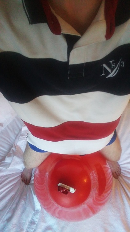 Happy 4th of July to all my USA friends! Hope your day is full of red, white and blue latex as you c