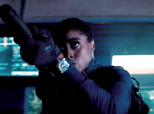 deadlightcircus:Lashana Lynch as Nomi and Ana de Armas as Paloma in No Time to Die (2020)