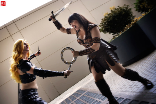 omg-dj-judy:Xena and Callisto Cosplay from DragonCon 2014Cosplay by Bernadette Bentley and Lisa Sand