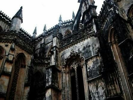 acciobamon:“Don’t let your hapiness depend on something you may lose.”Hogwarts aesthetics - Slytheri