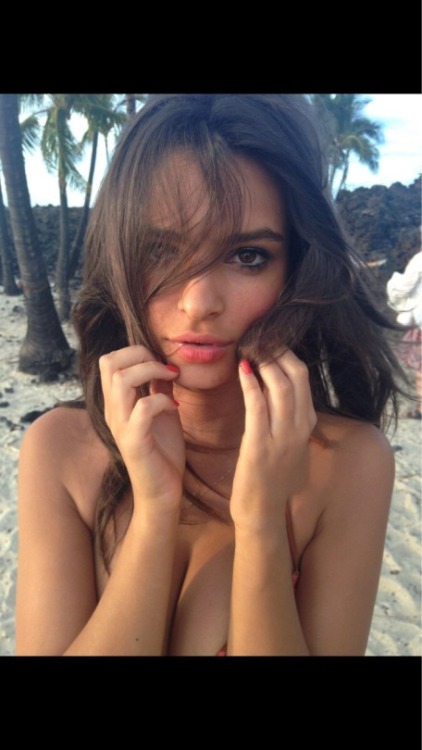 Sex modelcandy:  Emily Ratajkowski pictures