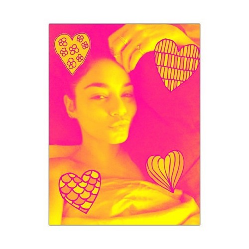 vanessahudgens:HAPPY VALENTINE’S DAY LOVERRRRS. Hope you all have a wonderful day with your loved ones and if you’re single, take the day to pamper yourself! Fill your day up with gratitude and you will exude love. 💛💗💛💗💛💗💛💗
