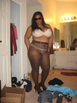 likefat1:  Big girl in stockings www.likefat.com