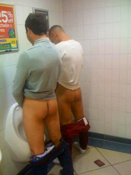 broswithoutclothes:  Variations On A Theme