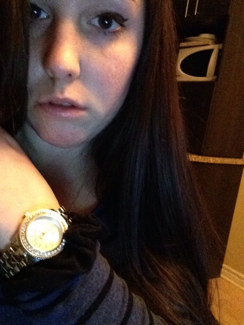 goclzilla: get this 1k notes before my birthday or i’ll fight all of u personally i don’