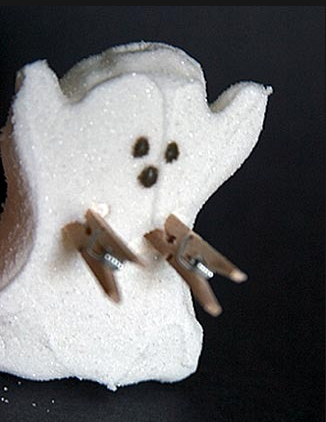secretlyhatesvanilla:  Boobies 👻