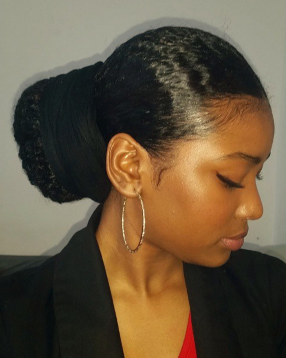 naturalhairqueens:  The melanin Goddesses kissed her skin yo