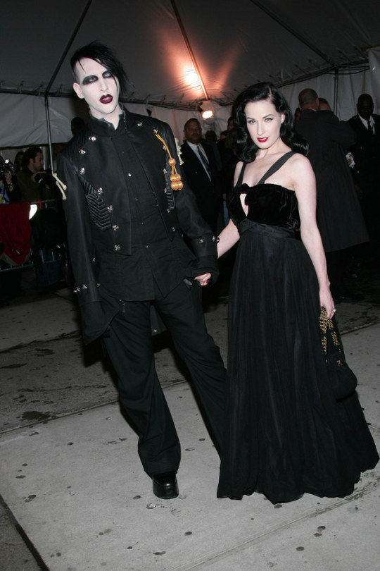 Marilyn Manson & Dita Von Teese attend the Met Gala 2005.Theme: The House of Chanel #marilyn manson #dita von teese #2005#2000s#met gala
