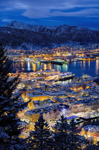 Blue hour in Bergen, Norway (by Worlds In Focus).