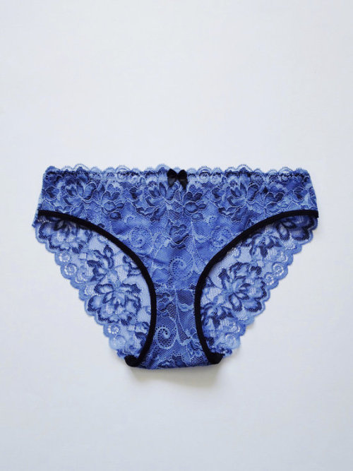 christinea44: inlovewithburlesquelingerie:  Egretta Garzetta