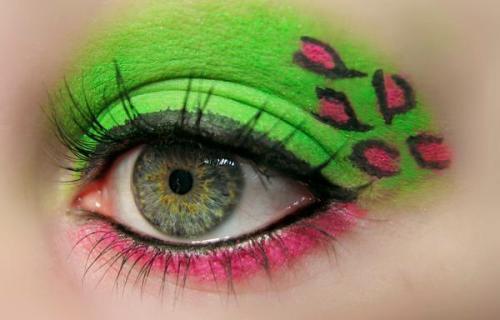 jojojeopardy: Green and pink leopard Makeup