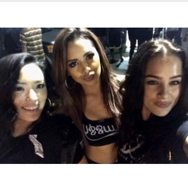 mizzjasminevillegasnewz:  Jasmine With Her Fans Last Night