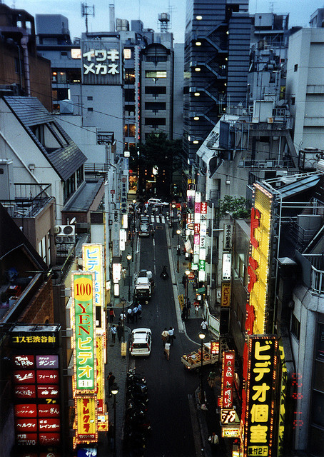 japanlove:  Shibuya 4 by HD41117 on Flickr.