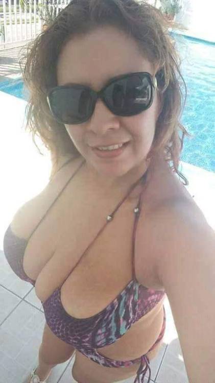 Mexican Hotwife