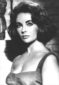 theniftyfifties:  Elizabeth Taylor in ‘Suddenly Last Summer’, 1959. 