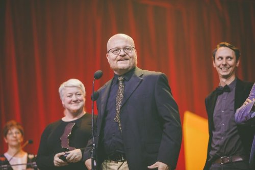 Claude n’est pas mort LM Documentaire – Bruno Boulianne (Les Films de l’œil / Canal D)
*Gémeaux 2018: PRIX DU MEILLEUR SON et MEILLEUR magazine, affaires publiques, documentaires.