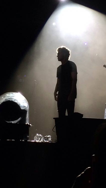 be-a–riot:  “to be truly iconic, you need to be able to be recognized in a silhouette.”