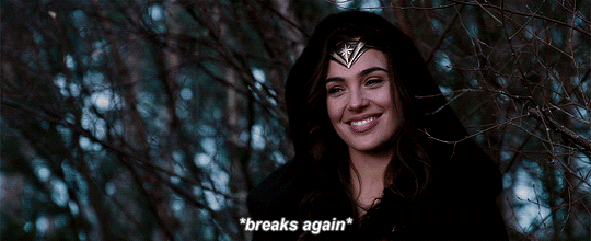todaglag:  #the stages of Giggle Gadot™