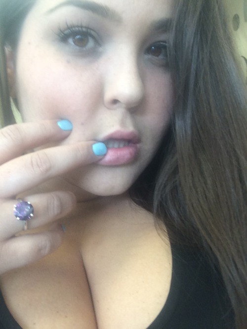 XXX bigcutieboberry:  Had my nails done today, photo