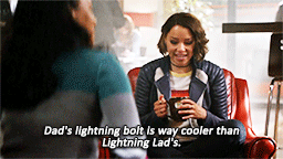 theflashdaily:Nora + being a huge spoiler
