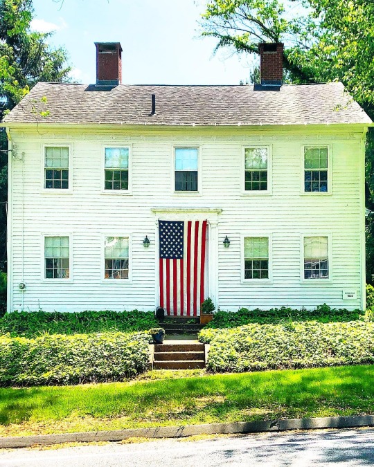 oldfarmhouse:  Happy June! Let the summering begin!! 🇺🇸There’s just something about a white house and Old Glory ❤️. http://www.instagram.com/kristynewengland/ 