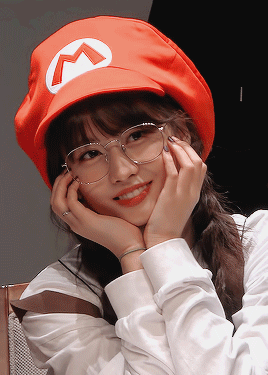 jihyolegend:soft and cuddly~  (181117 fansign)