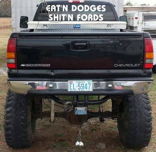 jdokiecowboy:  chicityborn-nowcountrybound:  customroadie:  ** 1000+ truck pics **  Omg yes!!!  LMFAO!!!! 