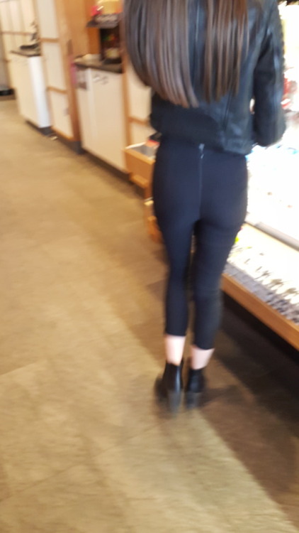 mikesw2017: Hot ass office girl, part 4