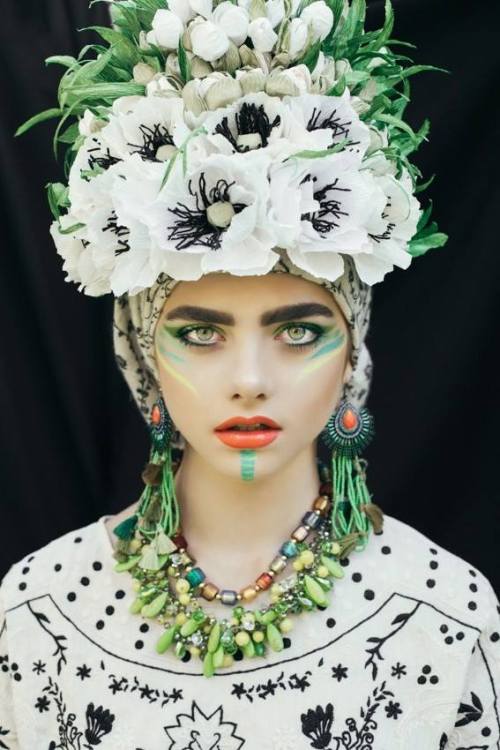 lamus-dworski:  Etno series by the make-up artist Beata Bojda from Poland.  Photography: Ula Kóska.   “In the folk culture - Polish wreath and bunches of flowers were a part of both religious and secular ceremonies such as marriage, funeral, festivals