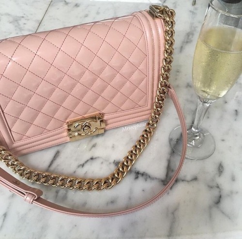 queenss-network: Join the Queens Network | Members | Meralei Love, Rhossie