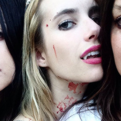 emma roberts icons
like if u save