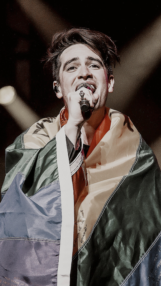 lockscrewnsx: ♦ brendon urie ♦ like or reblog if you save or use 