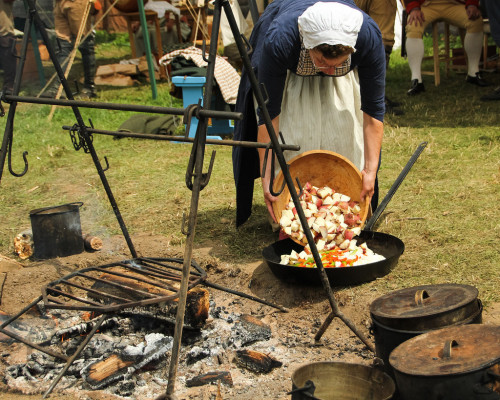 Colonial Women Cooking (by brockney52)