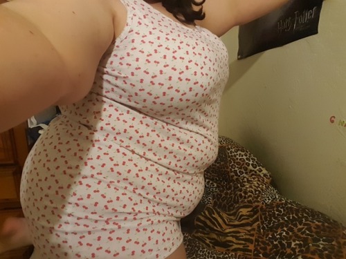 Porn gigi-kay:  My new nightie!! It’s a little photos