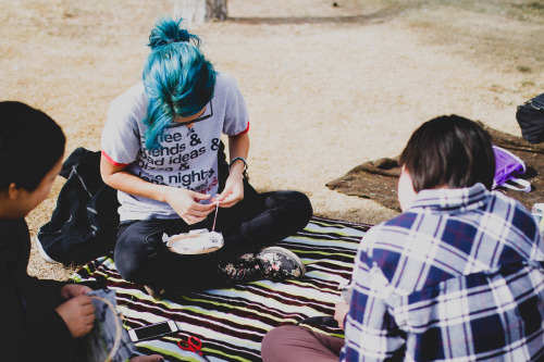 Crafting with new friends in the park yesterday. // Phoenix - Encanto Park