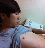 east-asia-guys:  Large video with HD audiohttp://www.mobli.com/eam4m/93195727/east-asia-guys-gaySmaller,