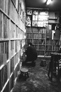 thrvshvr:  record store 